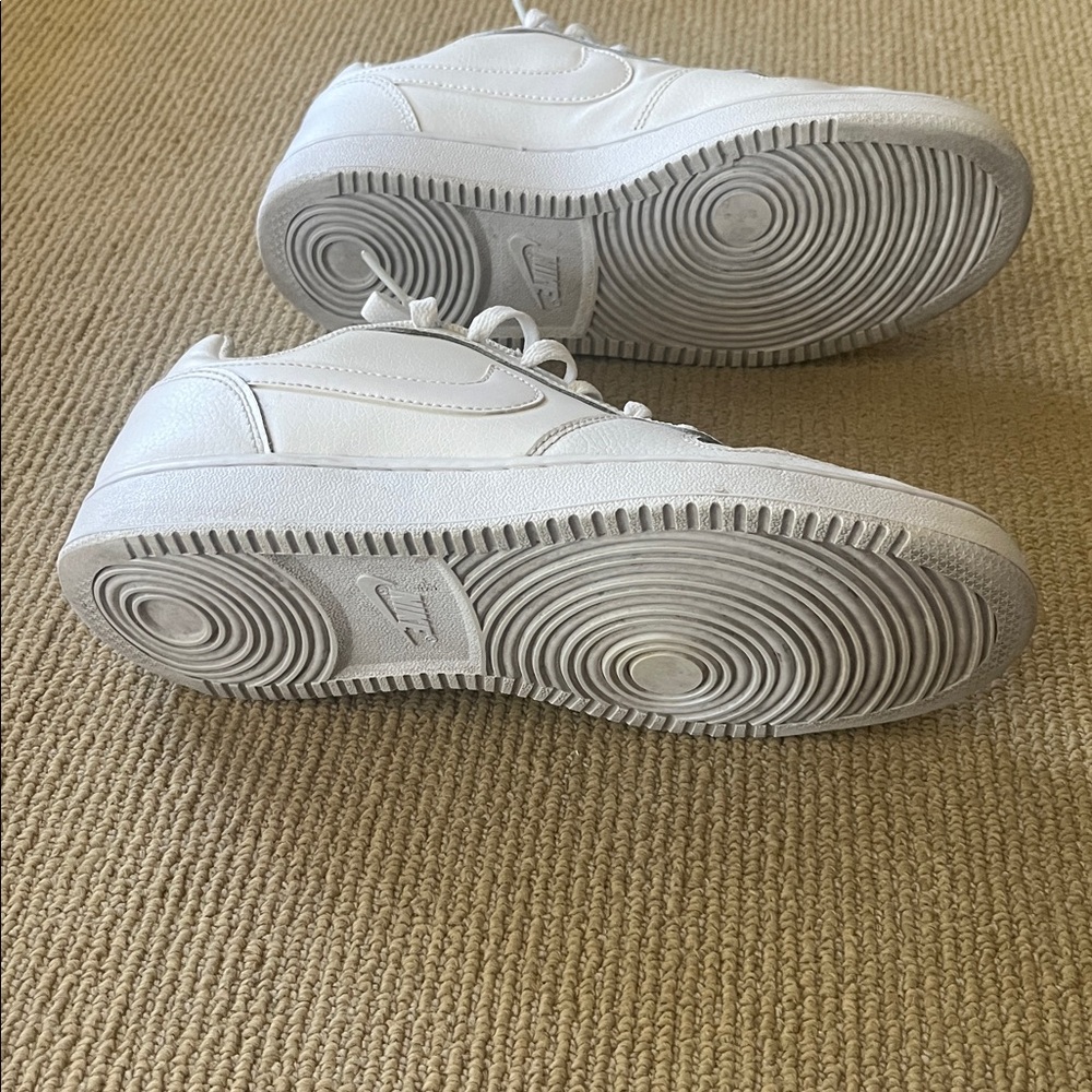 Nike White Leather Sneakers - Picture 5 of 7